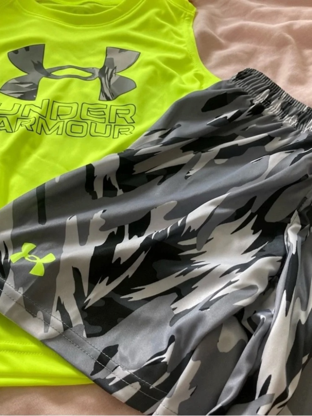Under Armour Neon Sleeveless Camo Shorts Set 6251 - Picture 5 of 8